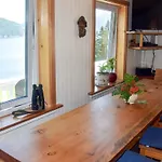 7 Person In * Bårdset